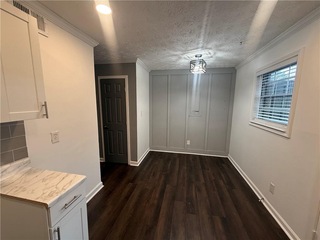 1235 Riverside Drive C8