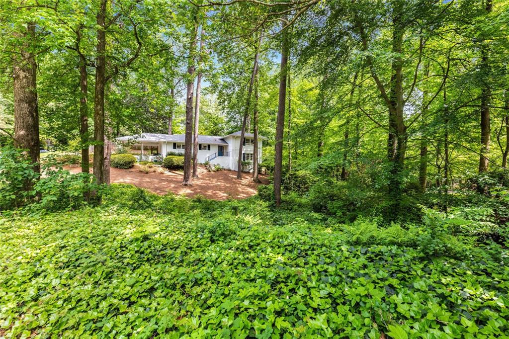 504 Kingswood Lane NW