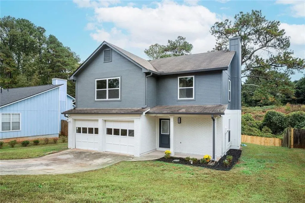 Decatur, Georgia 30035, United States, 4 Bedrooms Bedrooms, ,3 BathroomsBathrooms,Residential,Pending,236087