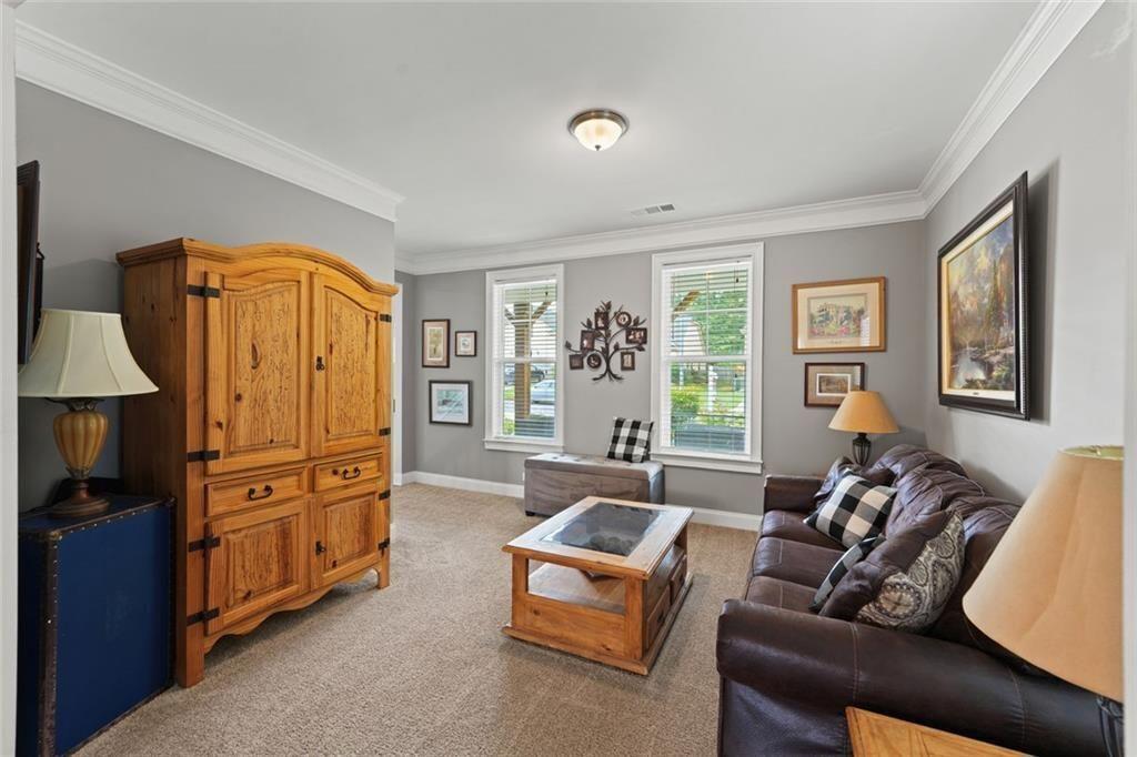 110 Ashbury Circle