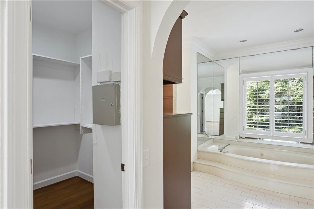 Atlanta Country Club - Residential