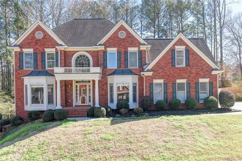 Homes For Sale - 2779 Lake Forest Trail<br/> Lawrenceville, GA 30043