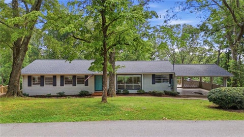 Homes For Sale - 2251 Skyline Drive<br/> Gainesville, GA 30501