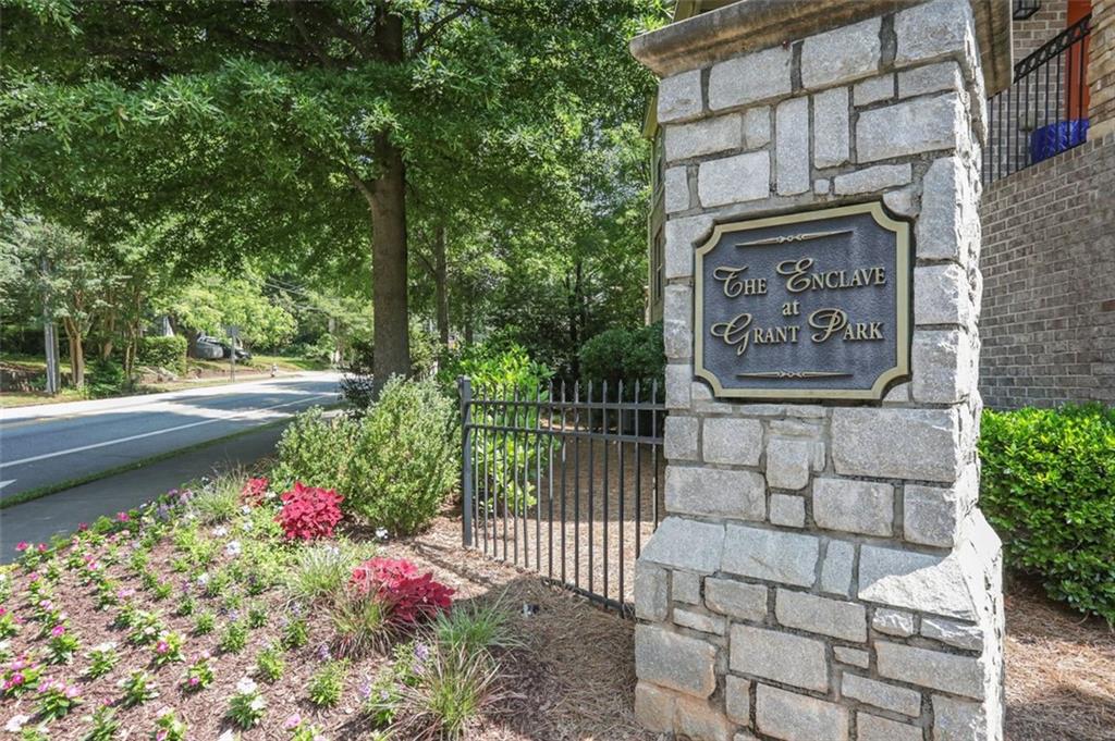 Intown living at its best with low HOA dues! Incredible fee simple townhome in hot Grant Park and located adjacent to the Beltline. (The Beltline is
directly behind the community.) Main level features open concept living space, kitchen and dining as well as a flex nook, perfect for office or
meditation/relaxation space. Newer floors on lower two levels and fresh paint throughout. Three spacious bedrooms with en suite baths and ample closet space. Seller has recently replaced "big-ticket" items, including a new roof a couple of months ago, both HVAC systems replaced - one in 2020
and one in 2022, brand new water heater, new dishwasher - so Buyers can have peace of mind. Easy access to many nearby amenities and attractions, including but not limited to the Beltline, Grant Park, Zoo Atlanta, Beacon district and so much more!