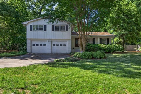 Homes For Sale - 4818 Tilly Mill Road<br/> Dekalb County, Dunwoody, GA 30360