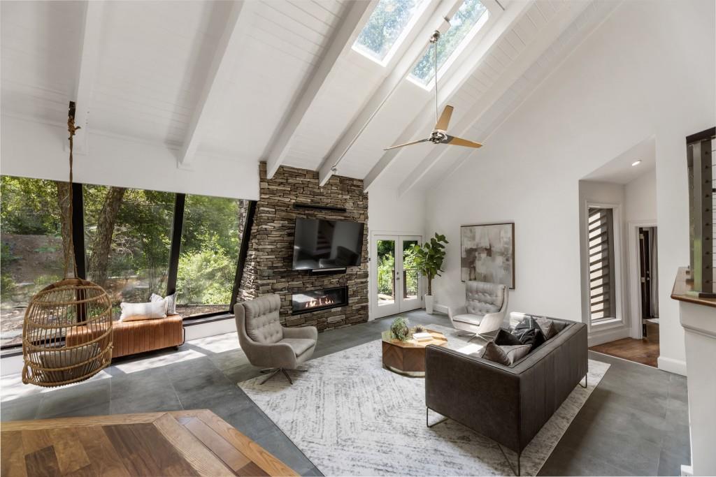 4171 Blackland Drive