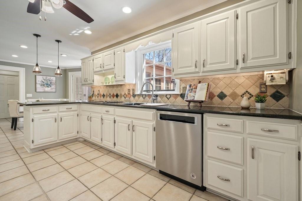 7490 Brigham Drive, Atlanta, Georgia image 17