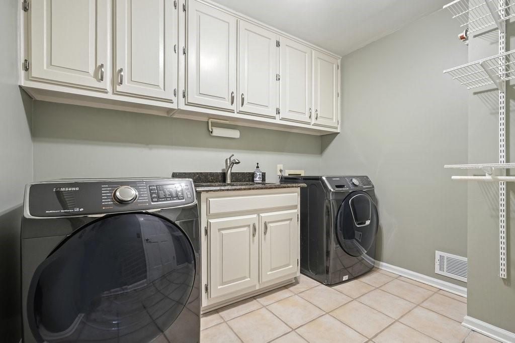 7490 Brigham Drive, Atlanta, Georgia image 30