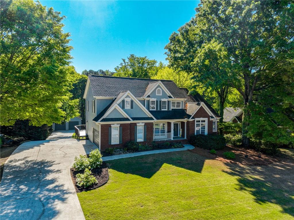 185 Amberbrook Circle