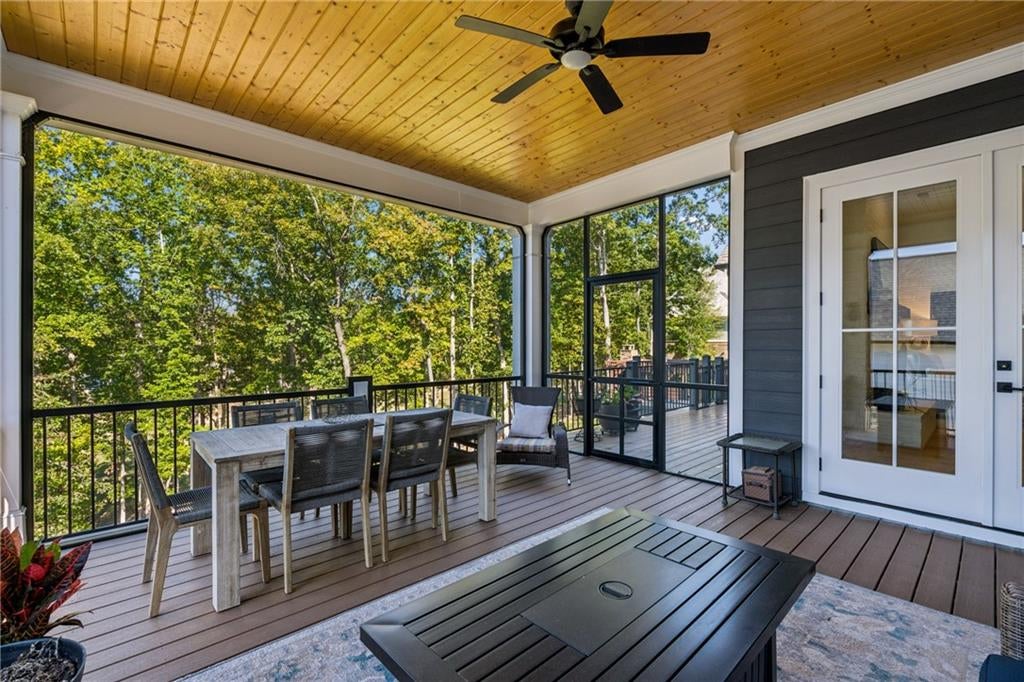 9 Fieldstone Court E