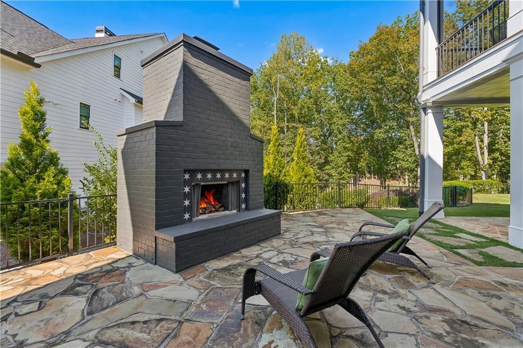 9 Fieldstone Court E