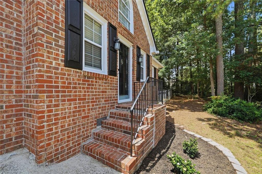 1632 Oakwood Court
