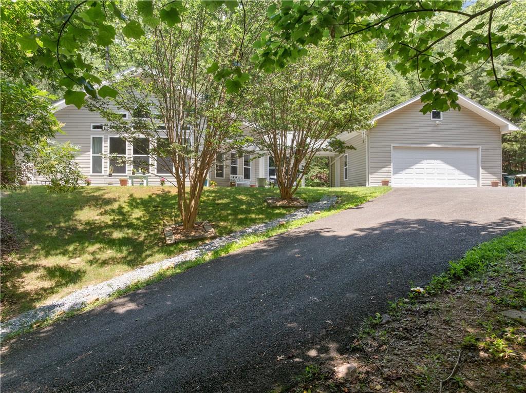9121 Roy Road Road