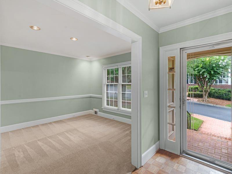 6 Downshire Lane