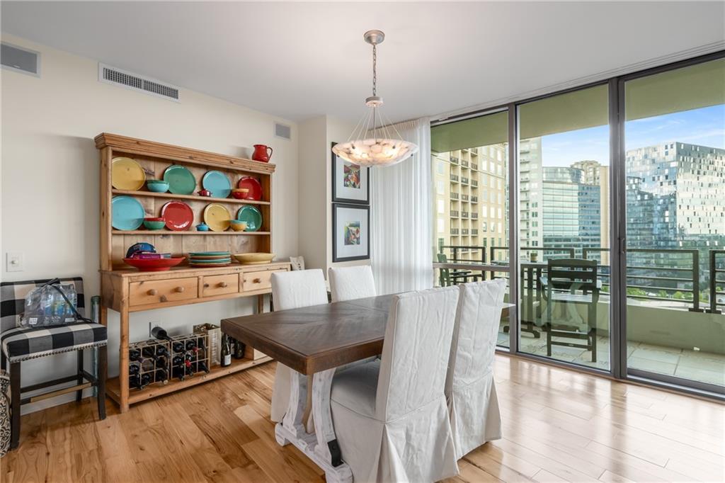 700 Park Regency Place NE 1906