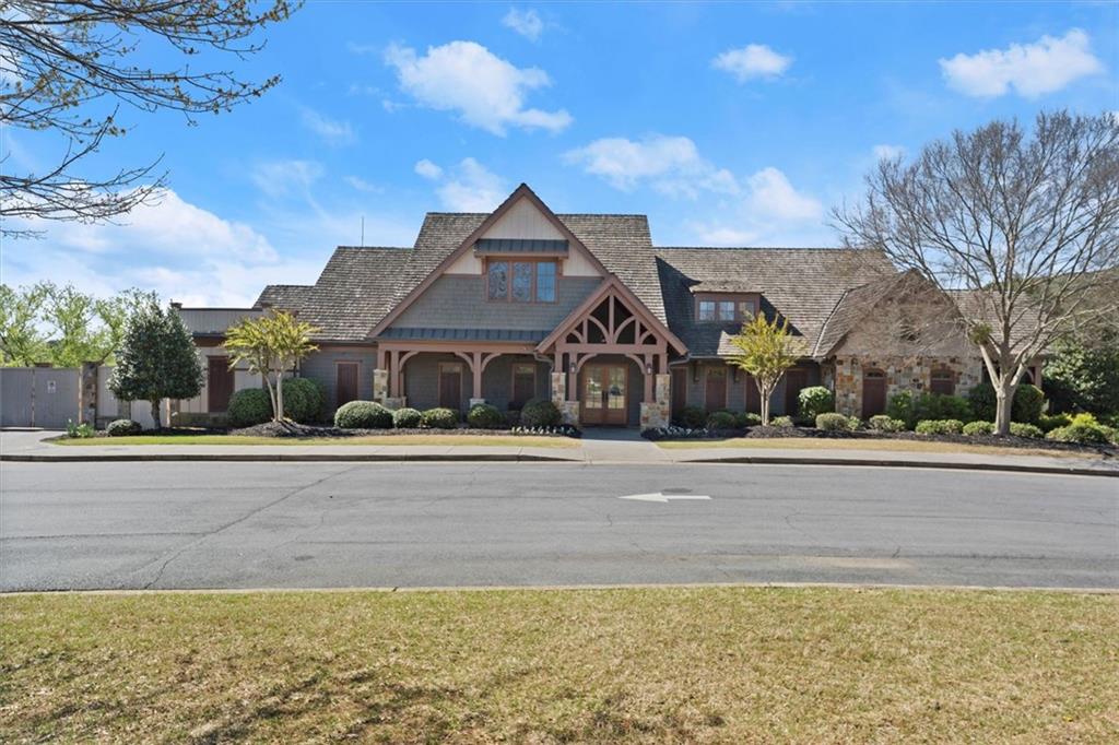 270 Lakewood Drive