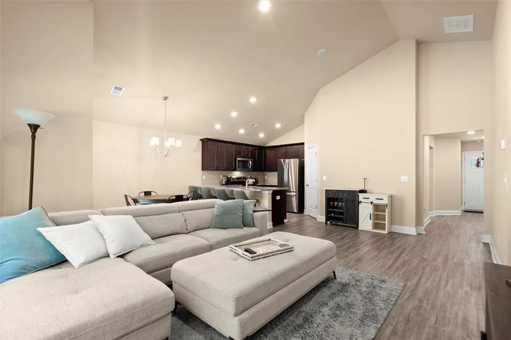 Waleska, Georgia 30183, United States, 4 Bedrooms Bedrooms, ,3 BathroomsBathrooms,Residential,Active,158114