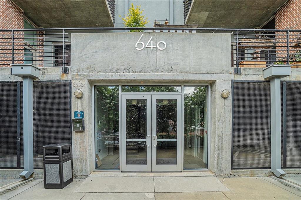 640 Glen Iris Drive NE 412