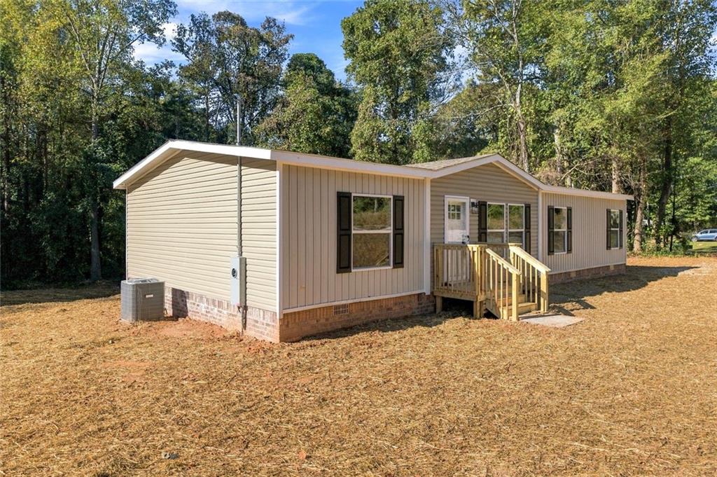 76 Tom Yarbrough Road