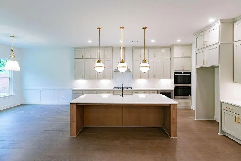 Gainesville, Georgia 30506, United States, 4 Bedrooms Bedrooms, ,4 BathroomsBathrooms,Residential,Active,234156