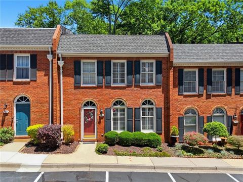 Condo For Sale - 7505 Saint Charles Square #C8<br/> Fulton County, Roswell, GA 30075