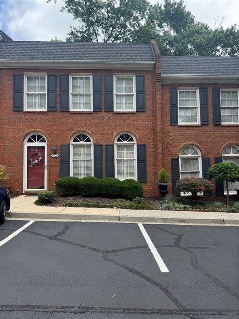 Condo For Sale - 7505 Saint Charles Square #C8<br/> Fulton County, Roswell, GA 30075