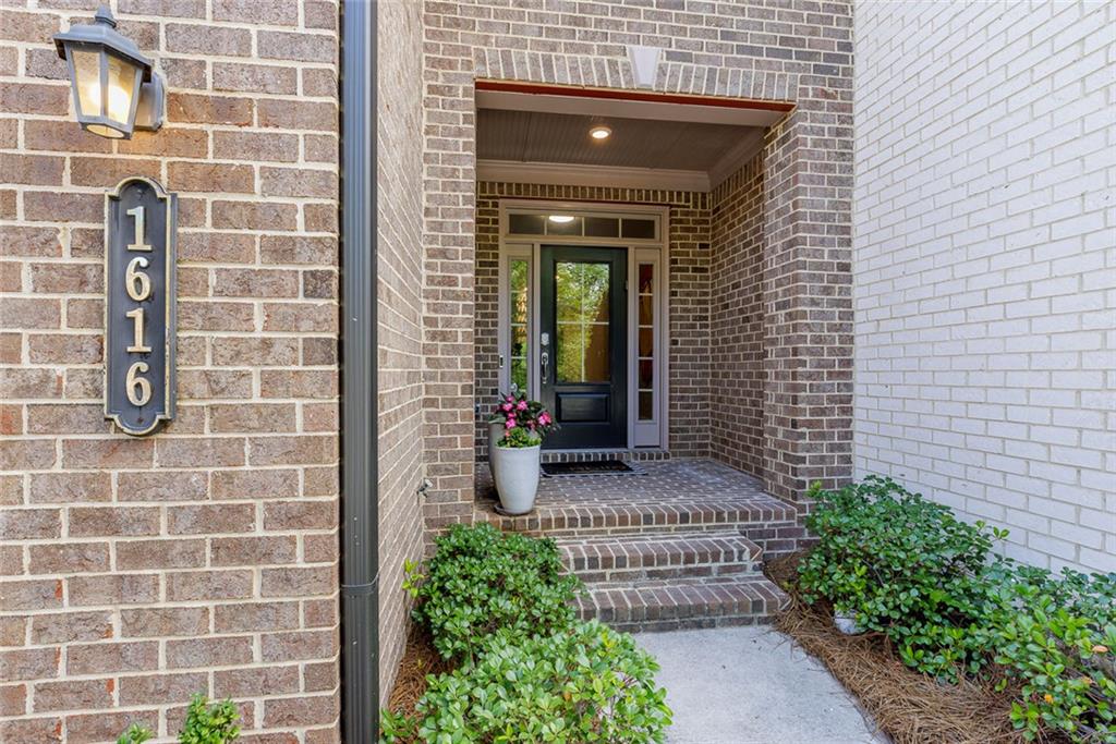 1616 Prestwick Lane