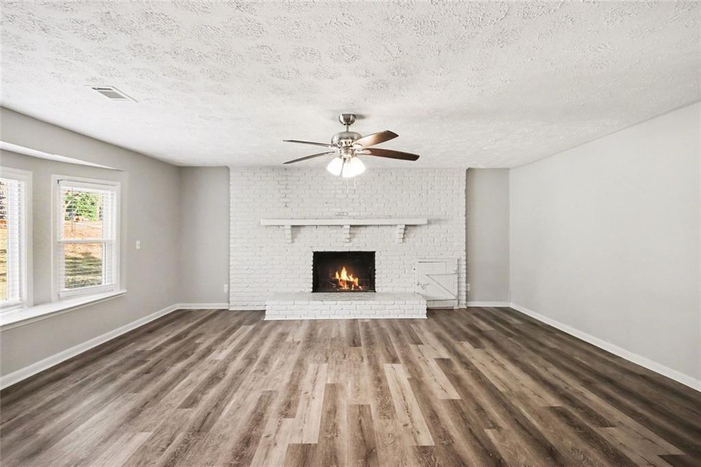 2280 Chestnut Log Loop