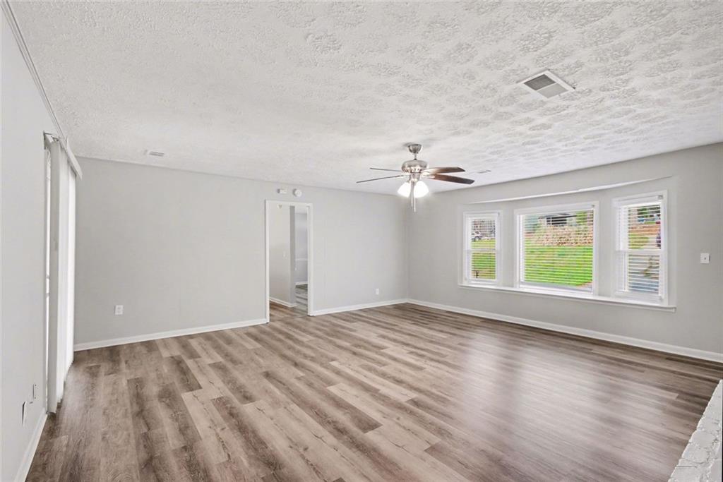 2280 Chestnut Log Loop