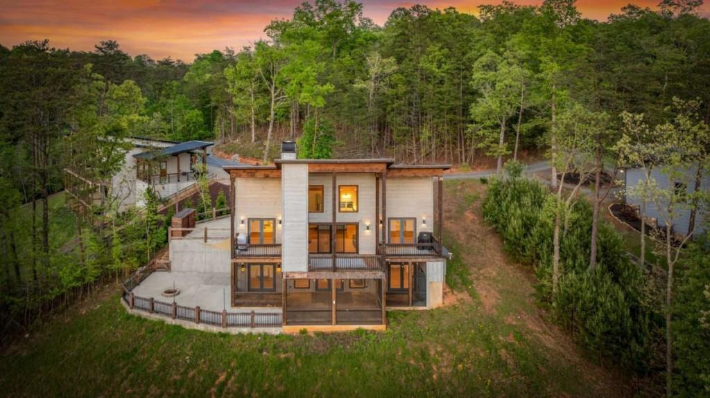 670 River Hill Road