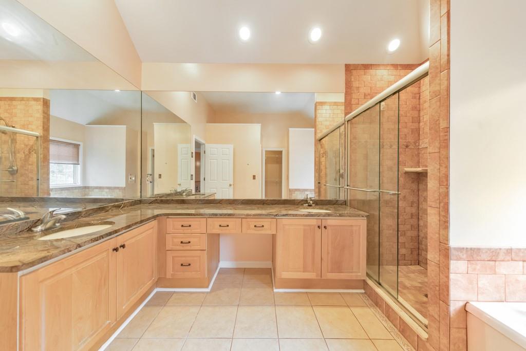 Stoneoak Pointe - Residential