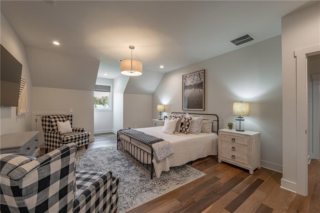 acreage - 7+ - Residential