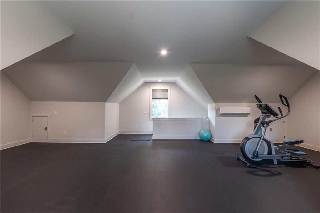 acreage - 7+ - Residential