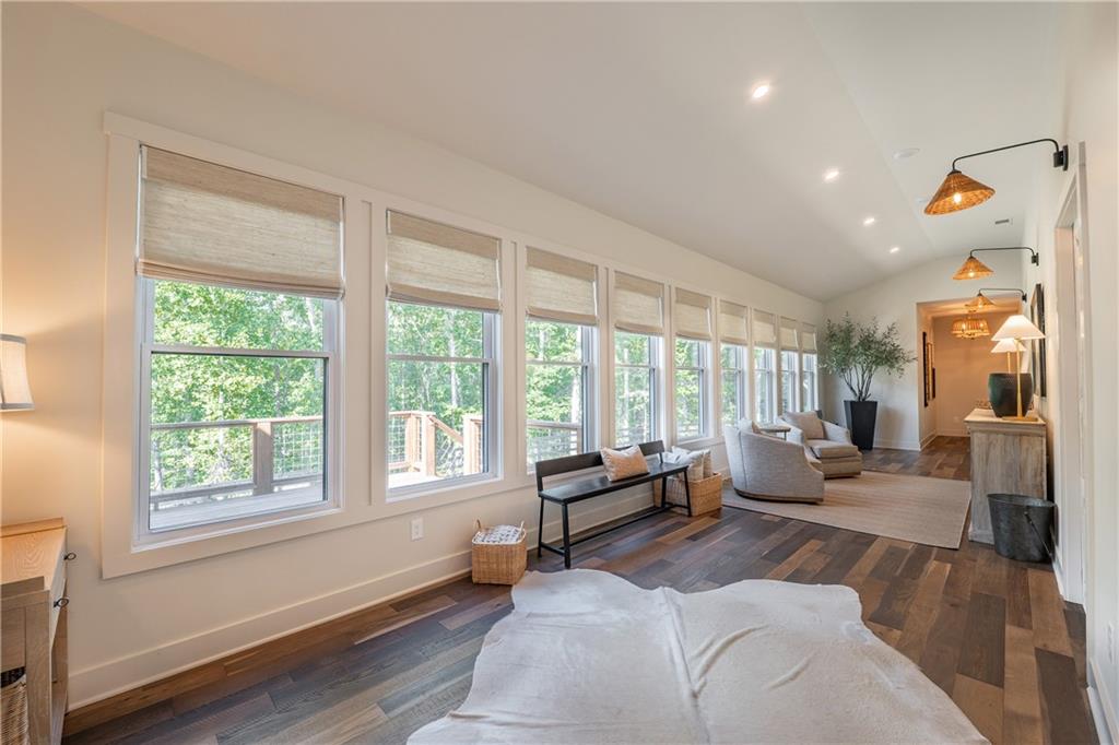 acreage - 7+ - Residential