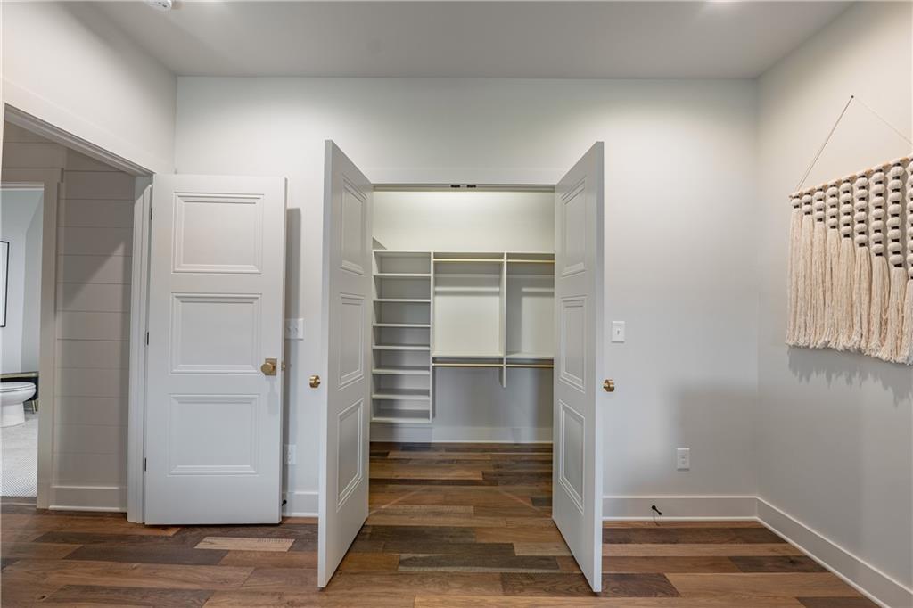acreage - 7+ - Residential