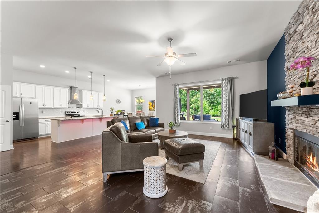 White Horse Creek - Residential