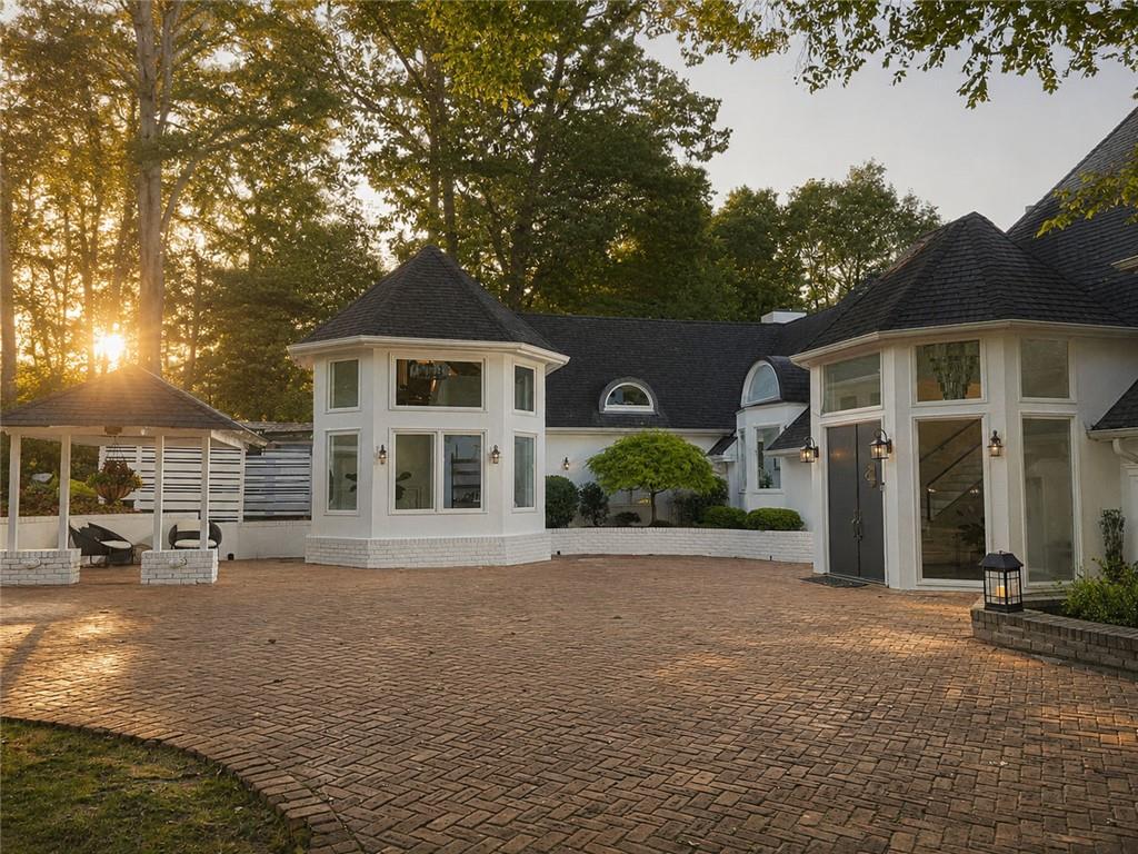 3906 Paces Ferry Road NW