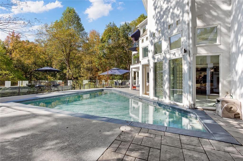 3906 Paces Ferry Road NW