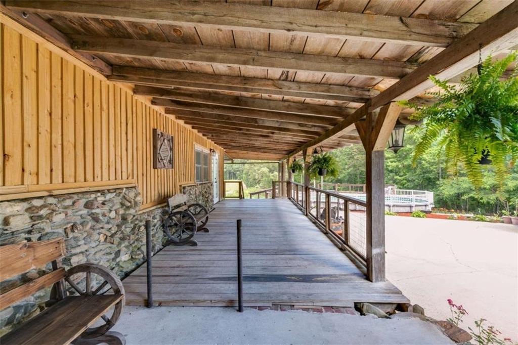 894 Lake Circle Road