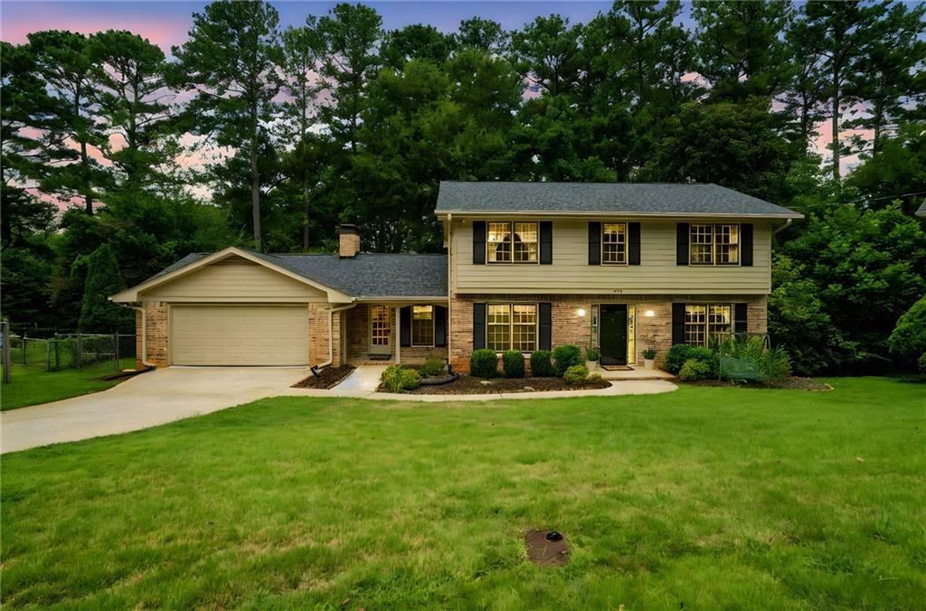 2416 Norwich Lane