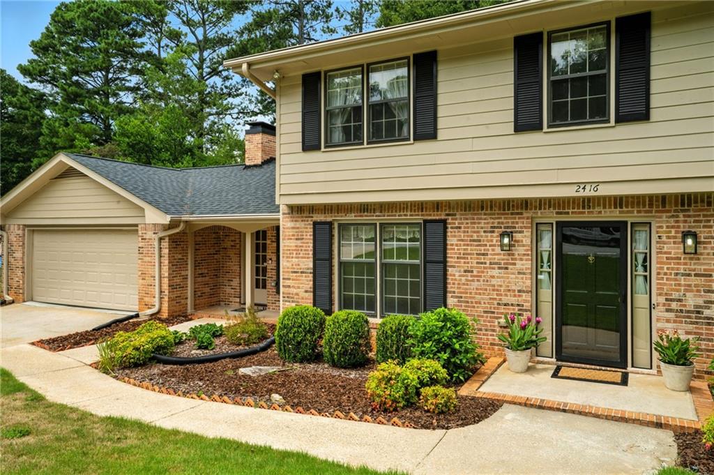 2416 Norwich Lane
