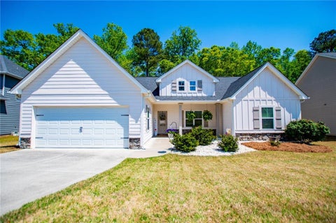 Homes For Sale - 1146 Red Bud Circle<br/> Villa Rica, GA 30180
