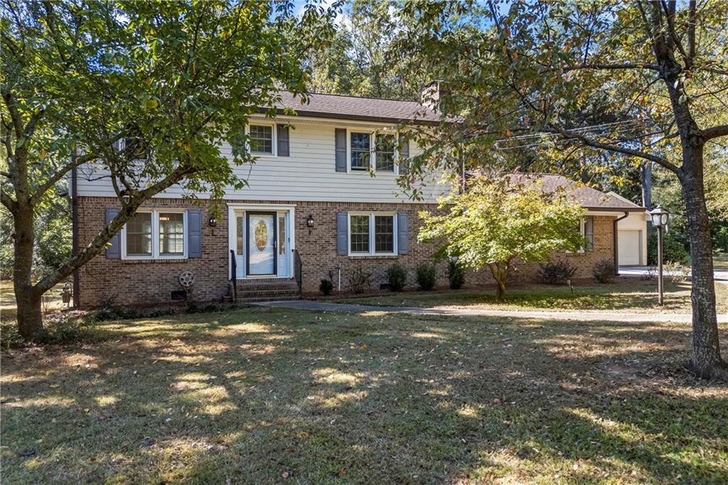 584 Oak Court NW