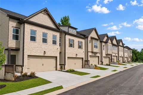 Townhouse For Sale - 4322 Fern River Bend #68<br/> Norcross, GA 30093