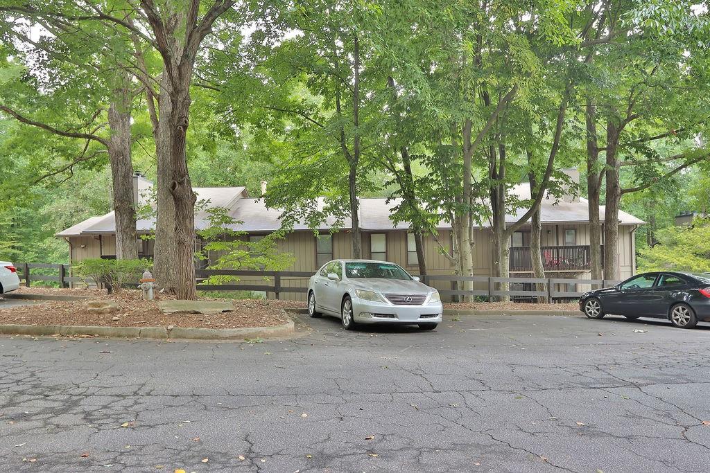 2510 Cumberland Court, Smyrna, Georgia image 3