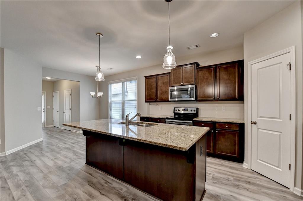 6032 Harbour Mist Drive, Flowery Branch, Georgia image 13