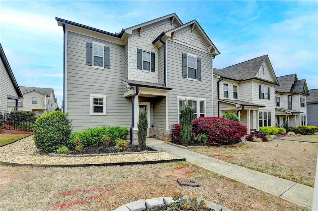 6032 Harbour Mist Drive, Flowery Branch, Georgia image 2