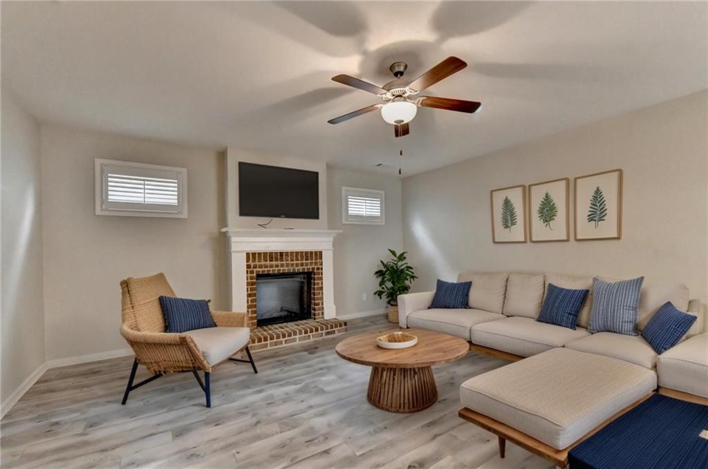 6032 Harbour Mist Drive, Flowery Branch, Georgia image 16