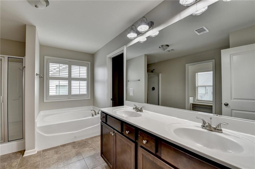 6032 Harbour Mist Drive, Flowery Branch, Georgia image 24