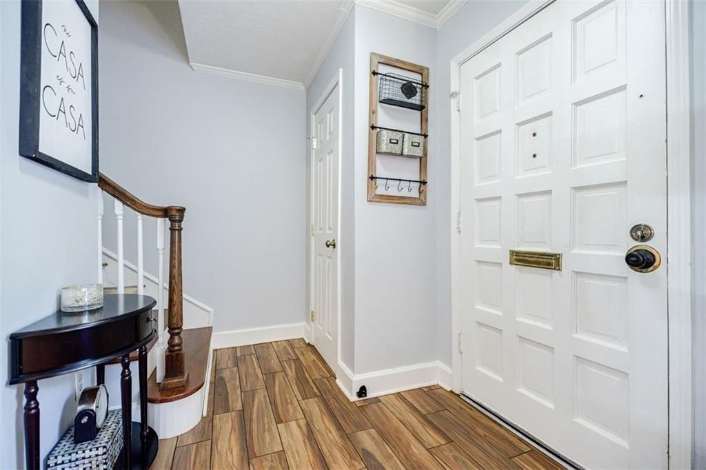 12 NW Palace Green Place NW